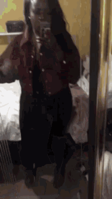 Maryjane Pettykingdom GIF - Maryjane Pettykingdom Mirror Selfie GIFs