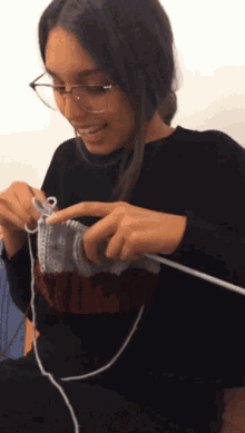 Roua Tricot GIF - Roua Tricot Knitting GIFs