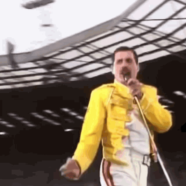 Freddie Mercury en anime | Desmotivaciones