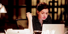 Anne Hathaway Stressed GIF - Anne Hathaway Anne Hathaway GIFs