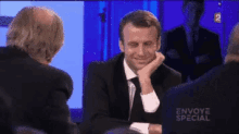 Macron Dragueur GIF - Macron Dragueur Smile GIFs