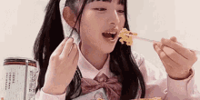 Eating Food Suda Aki GIF - Eating Food Suda Aki Cho Tokimeki Sendenbu GIFs