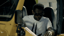 Getting Out Of The Car Fabolous GIF - Getting Out Of The Car Fabolous Myfabolouslife GIFs
