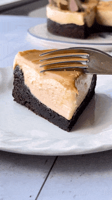 Peanut Butter Cheesecake Dessert GIF - Peanut Butter Cheesecake Cheesecake Dessert GIFs