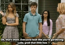 Luke Grab That Little Hoe GIF - Luke Grab That Little Hoe Modern Family GIFs