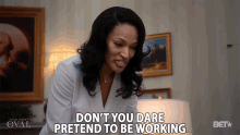 Dont You Dare Pretend To Be Working Get Back To Work GIF - Dont You Dare Pretend To Be Working Get Back To Work Go Do Your Job GIFs