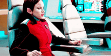 The Orville Hold On GIF - The Orville Hold On Uptight GIFs