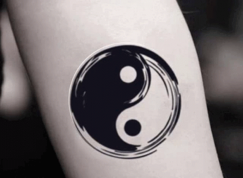 Moving Yinyang Tattoo GIF - Moving Yinyang Tattoo - Discover & Share GIFs