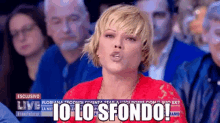Floriana Floriana Secondi GIF - Floriana Floriana Secondi Io Lo Sfondo GIFs