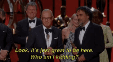 Michael Keaton Oscar GIF - Michael Keaton Oscar Who Am I Kiddinh GIFs