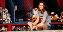 Kristen Stewart Adventureland GIF - Kristen Stewart Adventureland GIFs