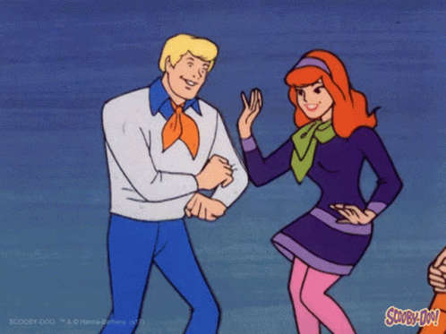 fred and daphne kiss