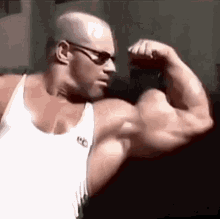 Muscle Man GIF - Muscle Man Flex GIFs