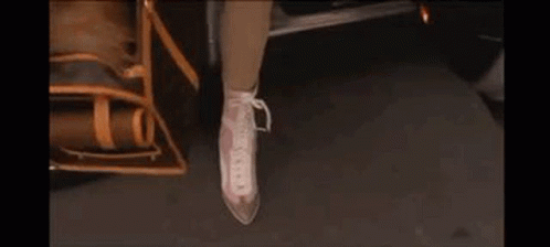 White Chicks Shoes GIF - White Chicks Shoes Heels - Discover