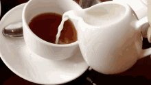밀크티 주전자 티팟 티타임 찻잔 차 따르기 우유 GIF - Milk Tea Pour Milk GIFs
