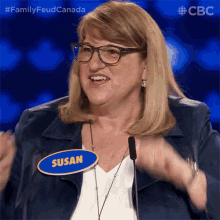 Cheering Family Feud Canada GIF - Cheering Family Feud Canada Clapping GIFs