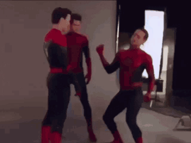 Tobey Maguire Dance GIF - Tobey Maguire Dance No Way Home - Discover &  Share GIFs