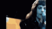 Freddie Mercury 70s GIF - Freddie Mercury 70s Singing GIFs