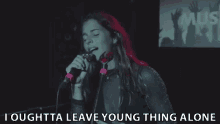 I Oughtta Leave Young Thing Alone La Tengo Que Dejar En Paz GIF - I Oughtta Leave Young Thing Alone La Tengo Que Dejar En Paz Got To Get Away GIFs