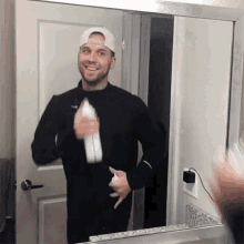 Cleaning Wiping GIF - Cleaning Wiping Dancing GIFs