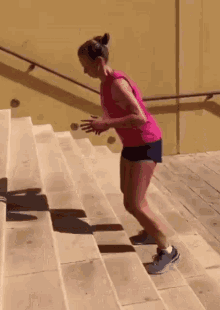 Barbora Krejcikova Stairs GIF - Barbora Krejcikova Stairs Tennis GIFs