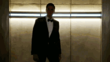 The Flash Elongated Man GIF - The Flash Elongated Man James Bond GIFs