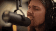 Singing Lukas Nelson GIF - Singing Lukas Nelson Where Does Love Go GIFs