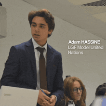 Adam Hassine GIF - Adam Hassine Mun GIFs