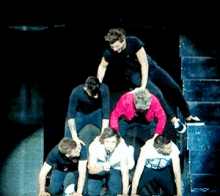 Louis ;* <3 GIF - One Direction 1d Pyramid GIFs