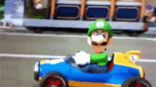 Luigi Stare GIF - Luigi Stare Mario Kart GIFs