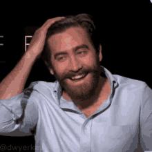 Jake Gyllenhaal Interview GIF - Jake Gyllenhaal Interview Laughing GIFs