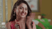 Tejasswi Prakash Clap GIF - Tejasswi Prakash Clap Clapping GIFs