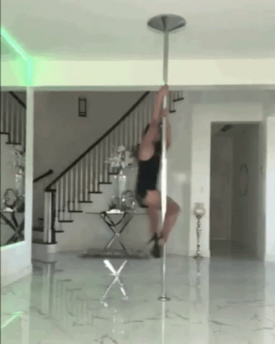 pole-dancing-stripper.gif