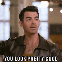 You Look Pretty Good Joe Jonas GIF - You Look Pretty Good Joe Jonas Late Night With Seth Meyers GIFs