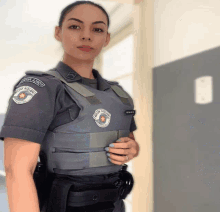 Policia Feminina Linda GIF - Policia Feminina Linda Pennybee GIFs