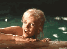 Marilyn Monroe Swimming Pool GIF - Marilyn Monroe Swimming Pool Smile GIFs
