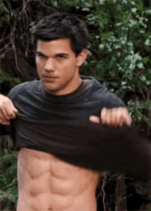 hot muscle abs taylor lautner