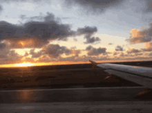 Plane Sunset GIF - Plane Sunset Dusk GIFs