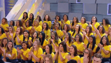 Entertained Plateia GIF - Entertained Plateia Audience GIFs
