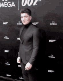 Richie Gecko Wearing A Dark Suit GIF - Richie Gecko Wearing A Dark Suit Zayn Holtz GIFs