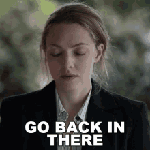 go back in there elizabeth holmes amanda seyfried the dropout finish what you were doing