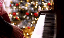 Piano Holiday Music GIF - Piano Holiday Music Christmas Music GIFs