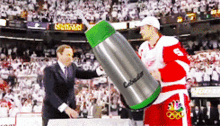 Yerbomos Container GIF - Yerbomos Container Put It Up GIFs