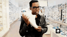 sole collector gifs shoes sneakers sneaker shopping chris rock