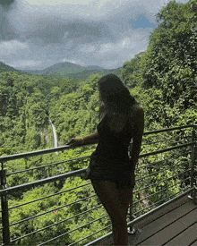 Selfie Fernanda Ramirez GIF - Selfie Fernanda Ramirez Costa Rica GIFs
