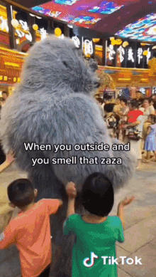 When You Smell That Zaza GIF - When You Smell That Zaza GIFs
