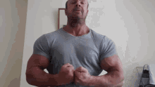 Strong Man Muscle Dad GIF - Strong Man Muscle Dad Male Bodybuilder GIFs