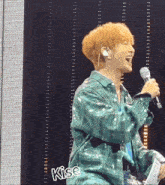 Onewguessfm Jinkiguessfm GIF - Onewguessfm Jinkiguessfm Onew Laugh GIFs
