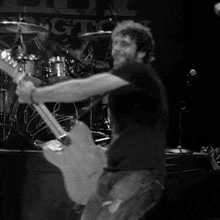 Spinning Billy Currington GIF - Spinning Billy Currington Thats How Country Boys Roll Song GIFs