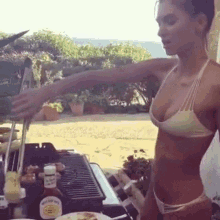 Bikini Grilling GIF - Bikini Grilling Dancing GIFs